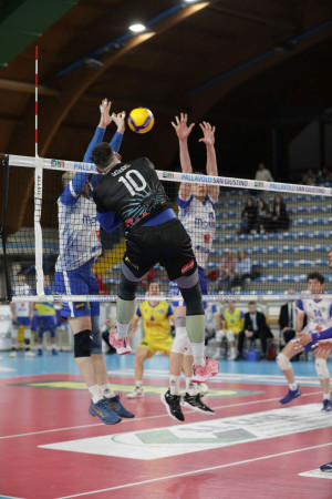 Attacco San Giustino