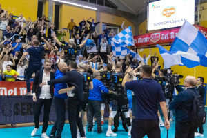 Pineto ringrazia e festeggia davanti ai sui tifosi