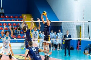 Cottarelli in palleggio