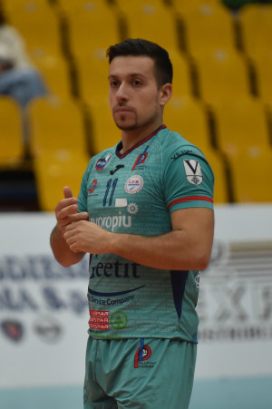 Davide Brunetti il libero della Geetit in campo contro la Wimore