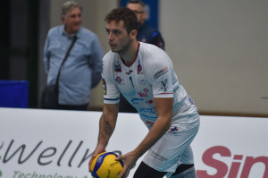 Samuele Aprile si prepara al servizio