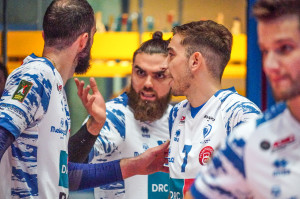 Il confronto durante una pausa