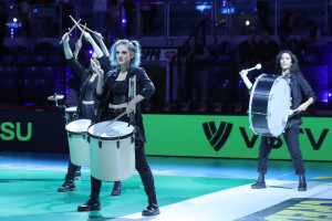 Esibizione delle ragazze della D.D.WE.CO – Drum Dance Women Company nel pre partita