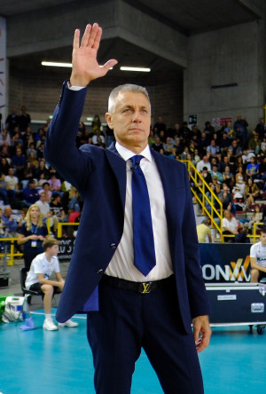 Stoytchev saluta il pubblico