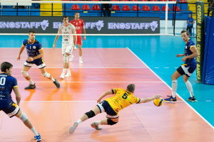 Donati si tuffa