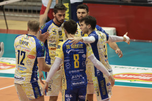 I giocatori di Pordenone esultano