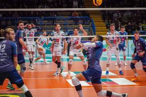Emiliani in azione difensiva