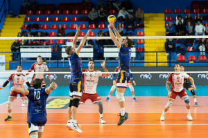 Cottarelli in palleggio