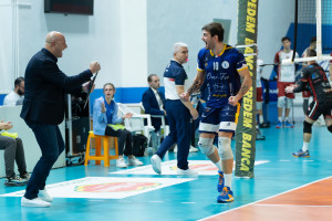 Corrado esulta con coach Porcino