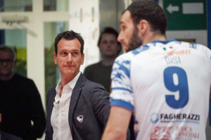 Colussi lancia lo sguardo verso il campo