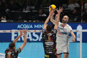 Kaziyski in attacco