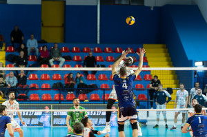 Fall vs Gitto