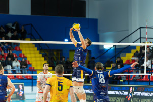 Cottarelli in palleggio