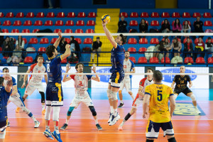 Cottarelli in palleggio