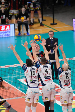 Oleh PLOTNYTSKYI 