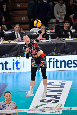 Oleh PLOTNYTSKYI 