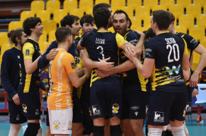 Esulta la Wimore a fine gara per la vittoria