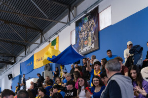 I tifosi al Palasport 'Mimmo Surace'