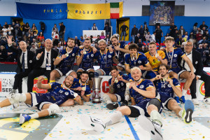 Tutta la gioia di OmiFer Palmi dopo la conquista della Del Monte® Supercoppa Serie A3
