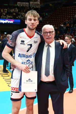 REGGERS MVP DEL PUBBLICO