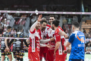 Abbraccio di gruppo