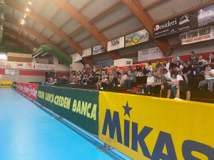 Il pubblico al Palasport di Ozzano