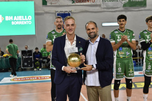 Nicola Esposito premiato come miglior tecnico della Serie A3 Credem Banca per la stagione 2024/25