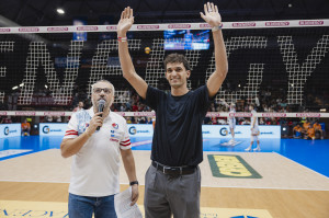 Andrea Dallavalle medaglia ai Mondiali di Tokyo 2025 omaggiato dal PalabancaSport