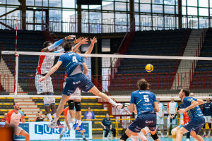 Merlo attacca da 4