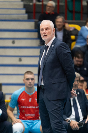 Coach Montagnani