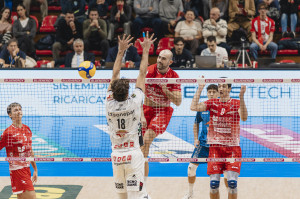 Attacco di Gianluca Galassi per Piacenza.