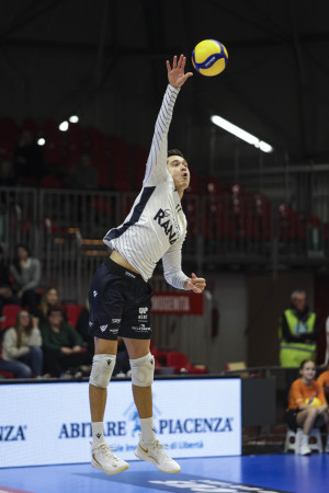 Micah Christenson alla battuta per Verona. 