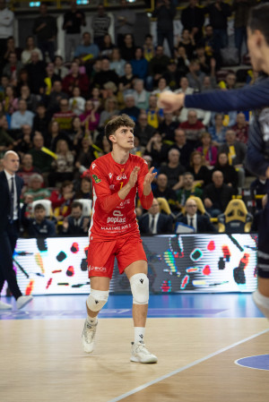 Staforini applaude