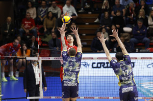 Attacco di Alessandro Bovolenta. 
