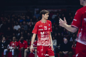 Esordio in SuperLega per Luca Fraleone. Centrale di Piacenza. 