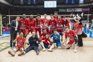 Gas Sales Bluenergy Piacenza vince per 3 set a 0 contro Cisterna. Foto vittoria finale. 