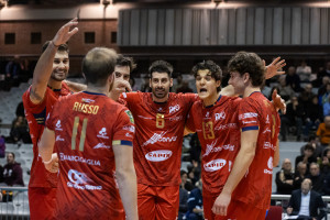 I giocatori di Ravenna festeggiano 