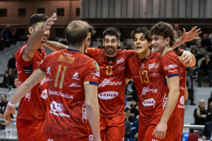 I giocatori di Ravenna festeggiano 