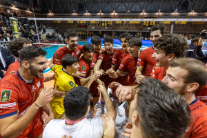 I giocatori di Ravenna festeggiano a fine partita