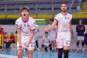 Esulta Porro dopo il secondo ace consecutivo