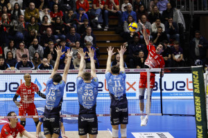 Attacco di Efe Mandiraci, MVP della partita. 