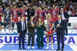 Allegra Boiardi, Marketing Supervisor Del Monte International, Massimiliano Fedriga, Presidente della Regione Autonoma Friuli Venezia Giulia, e Massimo Righi, Presidente della Lega Pallavolo Serie A, 