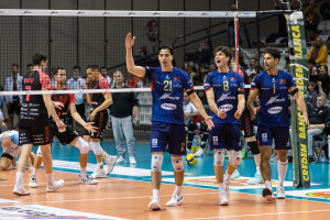 Valchinov, Bartolucci e Dimitrov esultano