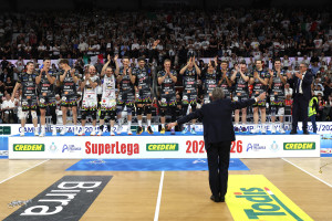 Angelo Lorenzetti si inchina alla sua squadra