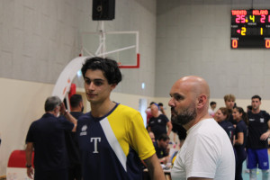 Mariano Ruggiero, schiacciatore dell'Itas, insieme a suo padre Fabrizio, Presidente di Romeo Sorrento