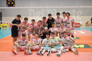 La festa di Mo.Re Reggio Emilia, che batte Perugia e si qualifica alla Finale per il 5° Posto