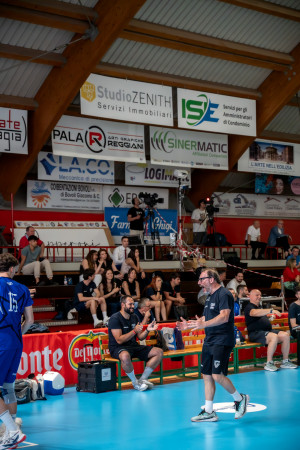 Tutta la grinta di Marchetti, coach di Monza
