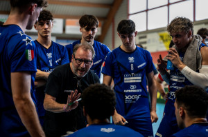 Marchetti durante un time-out dei suoi