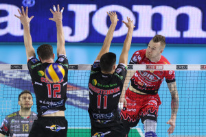 Attacco Zaytsev (Sir)