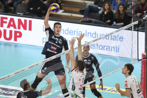 Kozamernik in primo tempo